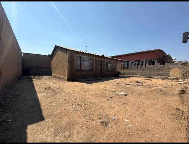 5 BEDROOM HOUSE FOR SALE IN TEMBISA CENTRAL